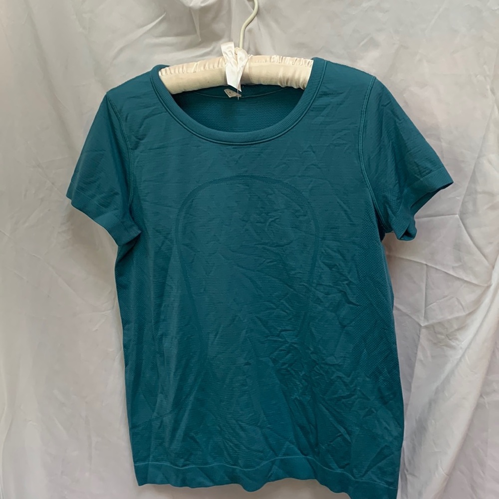 Lululemon teal t shirt size 8